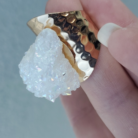 New White Titanium Crystal Agate Druzy Quartz Gold Plated Adjustable Ring. - Picture 10 of 11